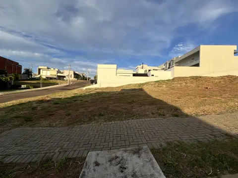 Terreno em Condomínio para Venda em Presidente Prudente, Condomínio Porto Madero