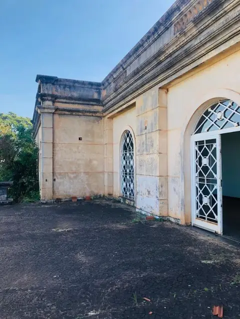 Casa para Venda em Presidente Prudente, Chácara Do Macuco, 4 dormitórios, 1 suíte, 5 banheiros, 2 vagas