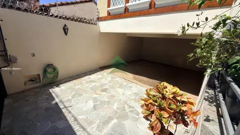 Casa para Venda em Presidente Prudente, Jardim Das Rosas, 3 dormitórios, 1 suíte, 4 banheiros, 2 vagas