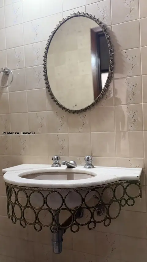 Casa para Venda em Presidente Prudente, Vila Maristela, 3 dormitórios, 1 suíte, 4 banheiros, 2 vagas