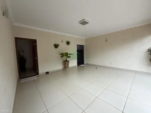 Casa para Venda em Presidente Prudente, Jardim Bongiovani, 3 dormitórios, 1 suíte, 3 banheiros, 4 vagas