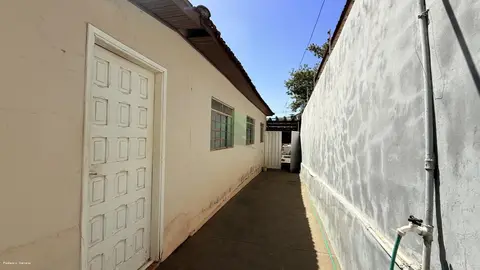 Casa para Venda em Presidente Prudente, Vila Euclides, 2 dormitórios, 2 suítes, 2 banheiros, 2 vagas