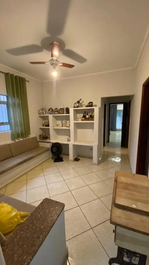 Oportunidade : residencial ou comercial ! Descubra sua casa dos sonhos no Centro de Presidente Prudente! — foto 3