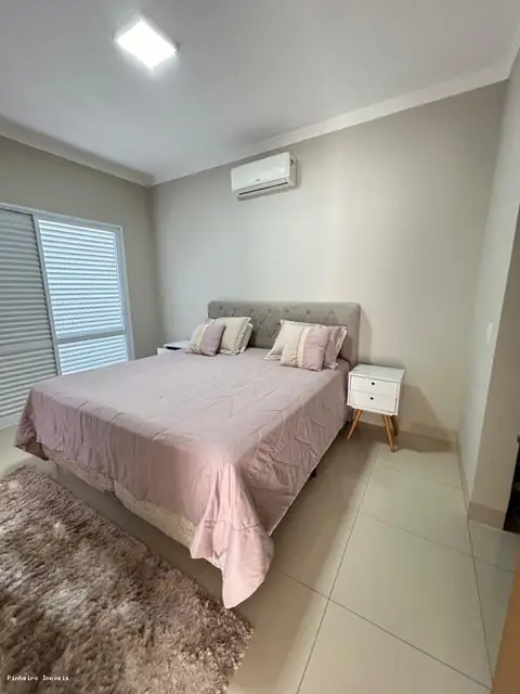 Casa em Condomínio de Presidente Prudente