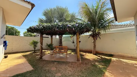 Oportunidade Única: Casa com Piscina em Presidente Prudente