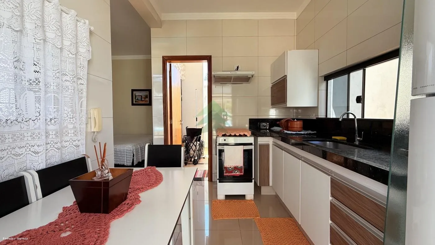 Oportunidade Única: Casa com Piscina em Presidente Prudente — foto 4